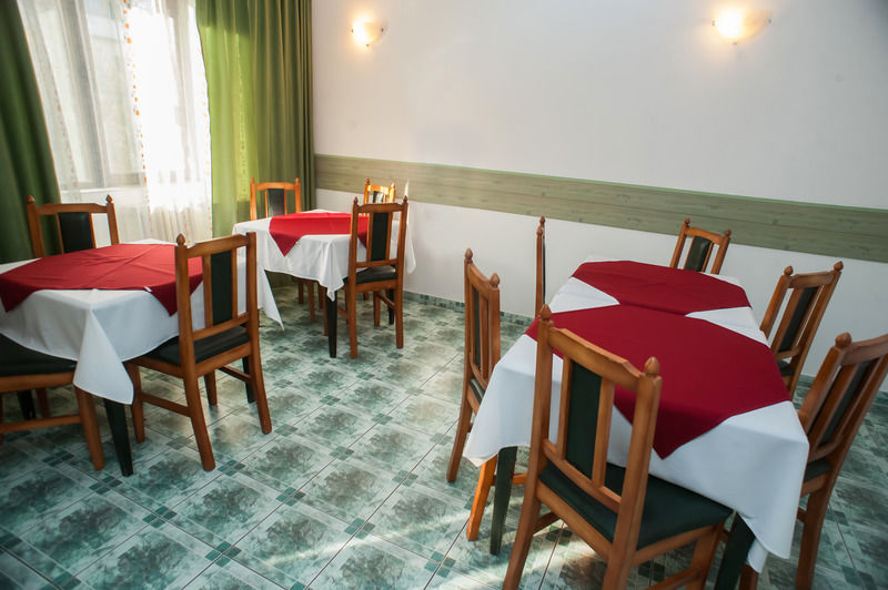 Hotel Ceramica Iasi Ngoại thất bức ảnh